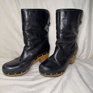 UGG Lynnea II Studded, Shearling Fur Lined, Black Leather, clog boots - Size 7